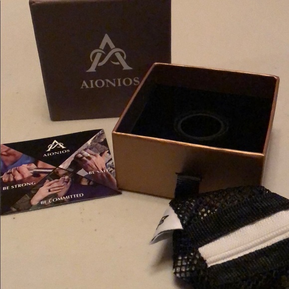 Aionios wedding band size 11 - Picture 3 of 4